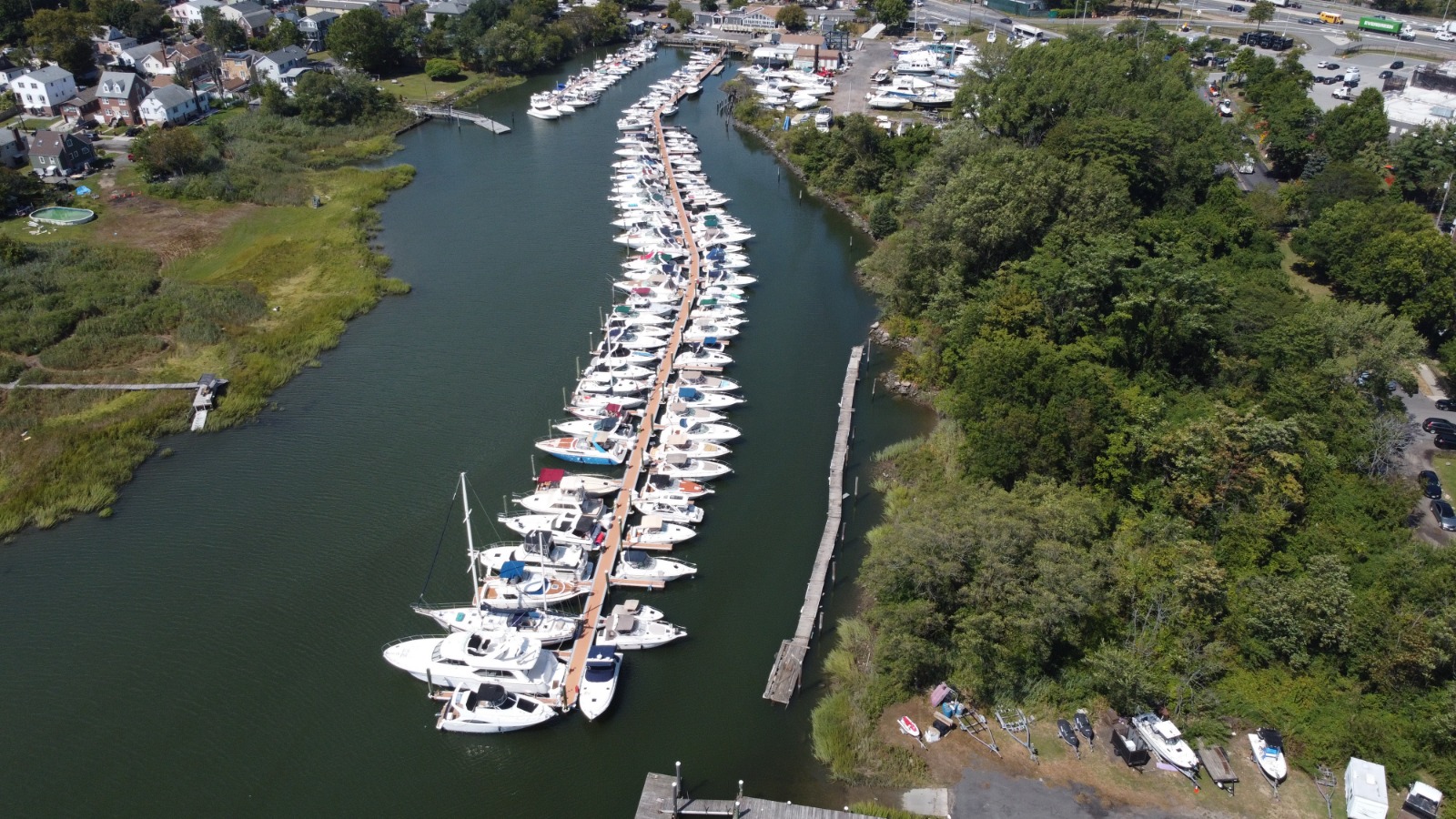 Bronx Marina New York — 110-slip commercial aluminum dock